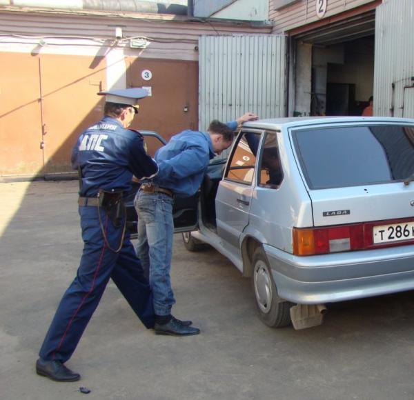 В Невинномысске полицейские помогли разыскать украденную машину